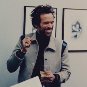 Romain Duris Instagram - Signature FÉROCE. 💥💥. Je serai samedi à 16h à la galerie pour vous signer mon livre FÉROCE et discuter avec vous si vous le souhaitez... @galeriecinema 26 rue Saint-Claude 75003 Paris. Les lithographies seront aussi en vente sur place.  #signature #exposition #feroce @noeveofficial @agnesdahanstudio.  Let’s meet on Saturday at the galerie I will sign a book for you ! #exhibition #art #dessin #scetchbook #drawing @artsper_ @idemparis #lithography @julienlnrd