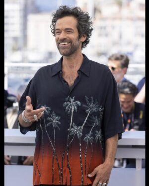 Romain Duris Instagram - Cannes 💫 Coupez ! En salles !! #michelhazanavicius @coupez_lefilm @pan_europeenne