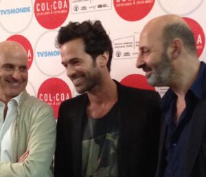Romain Duris Instagram - Cédric et Bruno 
🖤🖤

Le péril jeune 🔫 
Chacun cherche son chat 😻 
Peut être 🚀 
Paris 🕺🏻 
L’auberge Espagnole 🇪🇸 
Les poupées russes 🪆 
Casse tête chinois 🇺🇸 
Salade Grecque 🇬🇷

…

@cedklap @movebruno_ 

Un café avec cinq pailles madame.

✨
