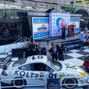 Romain Monti Instagram - VAINQUEURS des 24H de Daytona Classic ! 🏆🤯

Thx @shkarting @rilli_racing_inc @charlesrobin55 @maximepelletier11 🫶

#daytona #porsche #911 #race #racing #24hdaytona #motorsport #motorsports #fun #job #MadeInFrance #MOVERIGHT