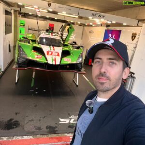 Romain Monti Instagram - Y’avait un peu de monde à la plage ce week-end.

Photo 2: ça se voit que je suis à l’aise dans les airs (c’est faux)

#lemans2024