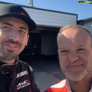 Romain Monti Instagram - Encore une folle expérience vécue ici en Floride 🌴

Jamais de ma vie je ne pensais courser (🇨🇦) contre @rubarrichello 🇧🇷 en kart

Tu me diras, jamais non plus j’aurai pensé remporter les 24h de Daytona Classic et le GP3R 🏁

Et pour tout ça, le dénominateur commun est @shkarting 

SH, ce n’est pas seulement une piste de kart près de Montreal, ce n’est pas seulement une équipe officielle Sodi en kart, ce n’est pas seulement une équipe de course auto, SH c’est surtout une famille.

Depuis que j’ai rencontré @shkarting, j’ai rencontré ma famille du motorsport du Canada

Mes chums sûrs qui parlent avec un drôle d’accent mais qui apprennent à tous les français le sens du mot hospitalité.

Désolé mes québécois, mais vous remplissez tous les clichés que l’on a de vous ici en France. Vous aimez la poutine, vous avez des expressions bizarres, mais surtout, surtout on dit de vous que vous êtes un peuple accueillant, chaleureux et fondamentalement gentil. Et vous l’êtes.

Je suis à l’aéroport, et vous me manquez déjà. 

Hâte de connaitre nos futures aventures ensemble !

📸 1: @olitakesshots