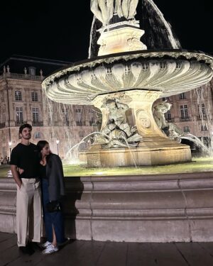 Romain Ntamack Instagram - 🌇🍇🍷🛴