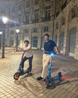 Romain Ntamack Instagram - 🌇🍇🍷🛴