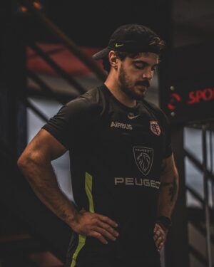 Romain Ntamack Instagram - De passage à la maison 🔴⚫️