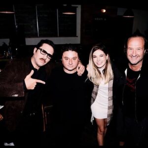 Roman Mayakin Instagram - “Брежнев” party style! Фото отчёт с дня рождения, ну очень полюбившегося мне Человека и Актера @maximlagashkin #нацеловались #нацелованныегубы #деньрождения #актеры #весьсветвбукет