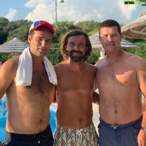 Roman Shirokov Instagram - Очень приятная встреча с @andreapirlo21 grande maestro