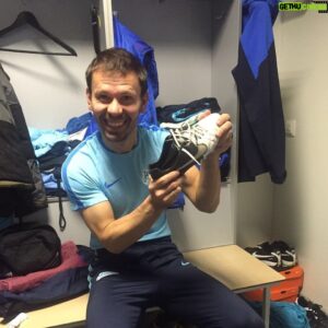 Roman Shirokov Instagram - Фантастического ЧЕЛОВЕКА и гениального футболиста, Константина Георгиевича @zirian3 с Днем Рождения! Всего самого хорошего, крепкого здоровья, побед на жизненном пути🎉🎉🎉🎉🎉🏆⚽️🥂