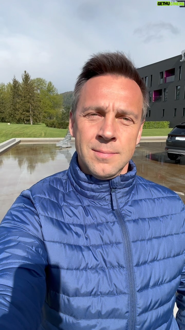 Roman Vojtek - 232 Likes - Tak ať se vám dnes ze všeho moc nezatočí hlava 🤪 #jentak