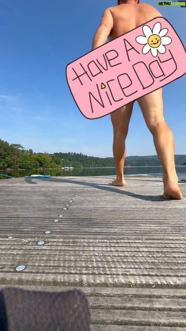 Roman Vojtek - 1.1K Likes - Bré ranko všem ☀️🤪👋 Tak co máte dnes v plánu instabublinko ? #slapy