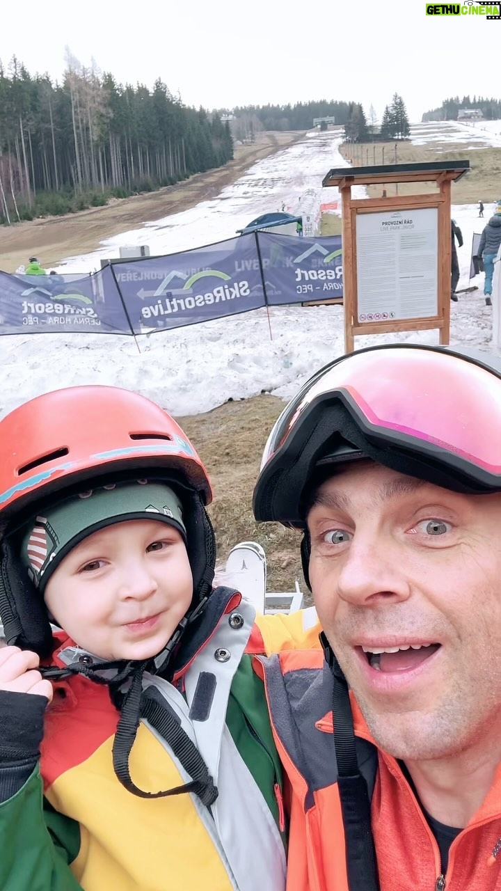Roman Vojtek - 811 Likes - Šikula co ? Teda Náťa Ledecký z něj zatím není. Ale když sem budeme jezdit častěji… 😜⛷️🎿 @skiresort.cz @apartmanysvatyvavrinec
