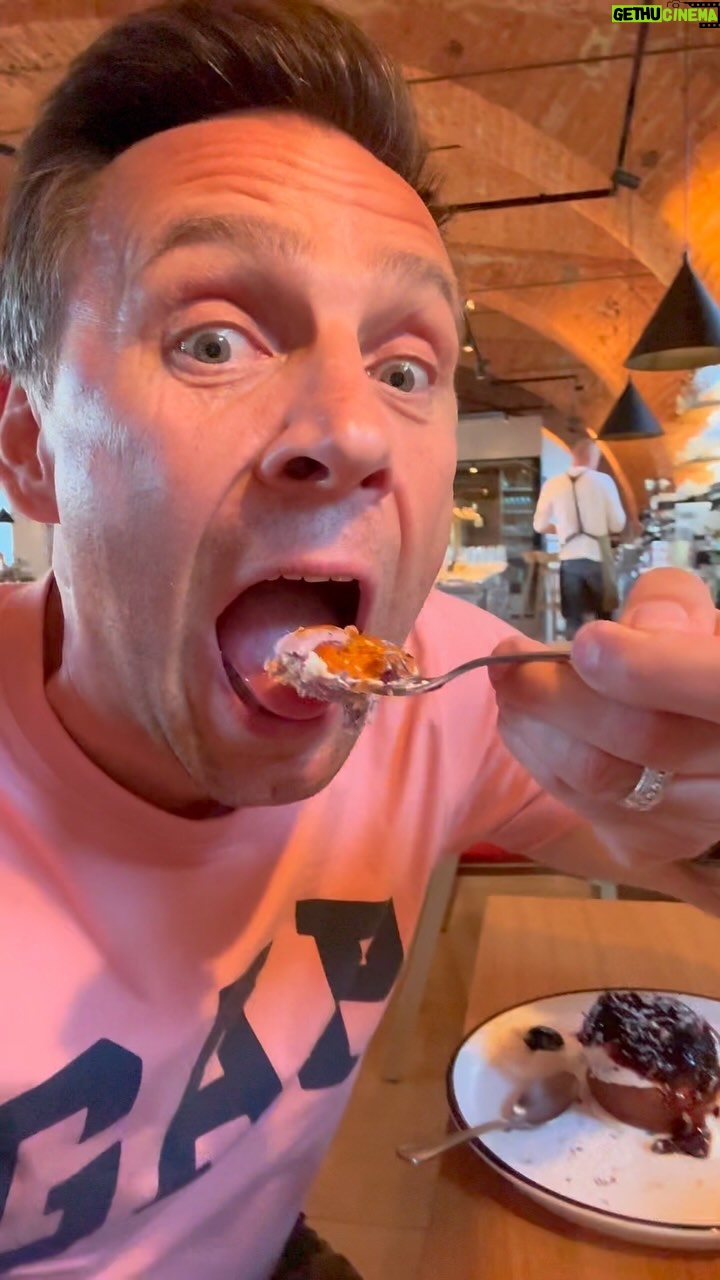Roman Vojtek - 332 Likes - Tak tohle byl včera zážitek 🙏 Zbytečné popisovat, musíte zažít 👍🥩🥘🍛🍺 Takže… už víte, kam na nedělní oběd, nebo večeři ? @restaurace_marketa @vojtkova.petra @edita_vojtkova #restauracemarketa