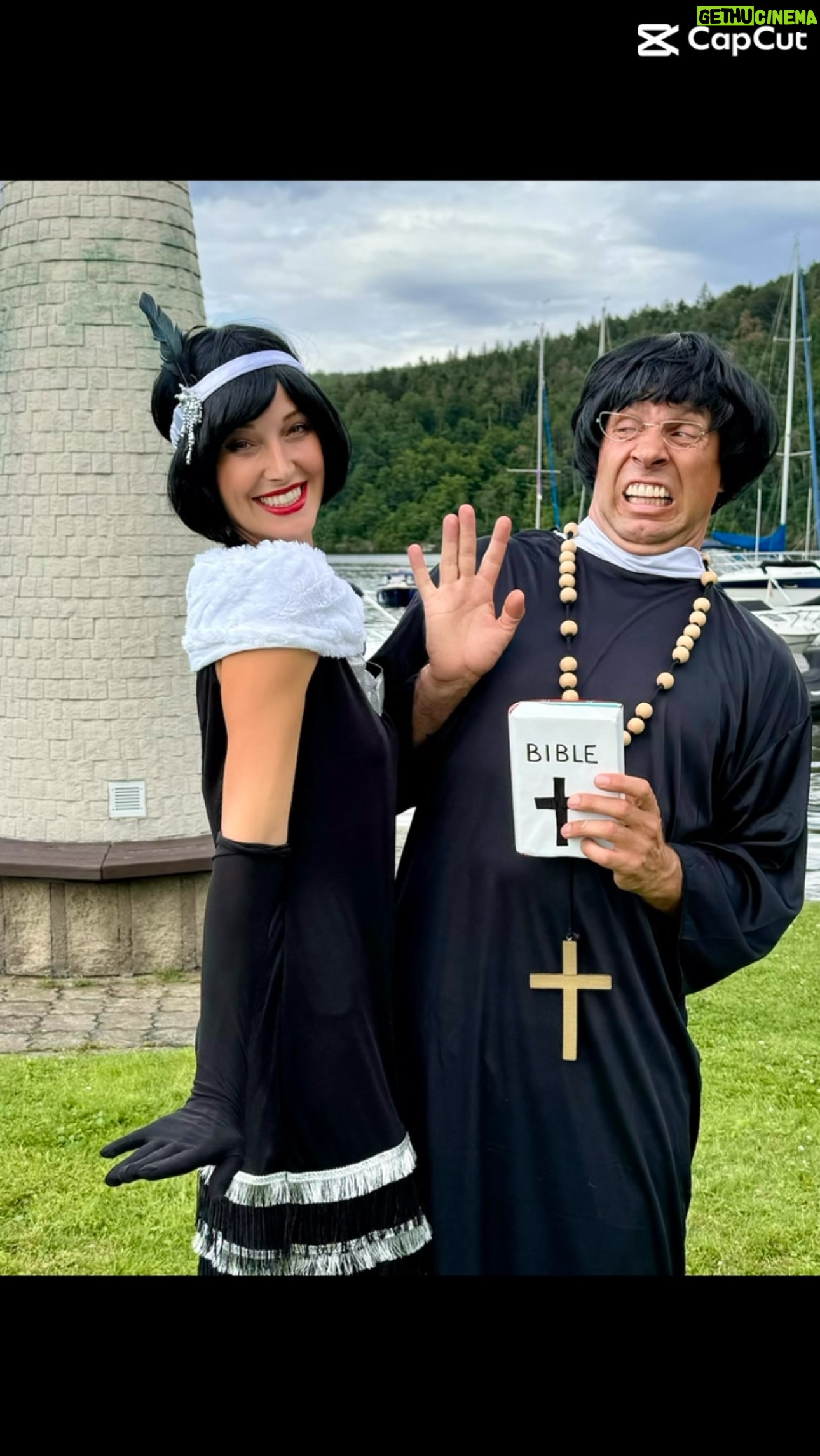 Roman Vojtek - 287 Likes - Nám sluší všechno 🤪🤣👍 Tradiční karneval v Modré Loděnici stál opět za to 🤡🤪☀️🥂 @vojtkova.petra #karneval #black&white