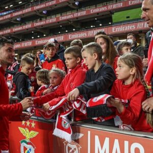 Roman Yaremchuk Instagram - Це була чудова нагода познайомитися з дітьми та їхніми батьками, які покинули гарячі точки України. Приємно бачити посмішки на обличчях українських дітей. Разом ми єднаємося заради перемоги. 🇺🇦🇺🇦🇺🇦

It was a great opportunity to meet children and their parents who have left the hot spots of Ukraine. It's nice to see smiles on the faces of Ukrainian children. Together we unite for victory. 🇺🇦🇺🇦🇺🇦