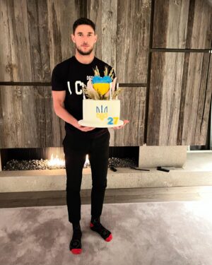 Roman Yaremchuk Instagram - Дякую за ваші привітання 🙏🫶
Thanks for all your messages🙏🫶