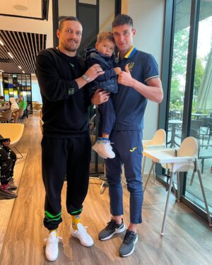 Roman Yaremchuk Instagram - With legend, world champion🇺🇦🥊