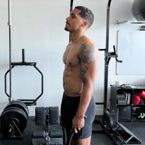 Rome Flynn Instagram - buenos días🌻