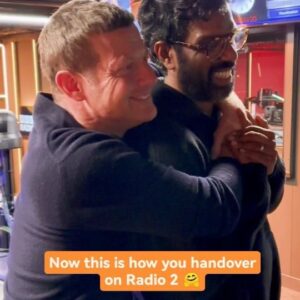Romesh Ranganathan Instagram - Nothing but feel good vibes here 🧡

Listen to all the Saturday goodness on BBC Sounds! 🎧✨