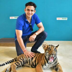Romit Raj Instagram - I Love Tigers ❤️ 🐾 
My Most Favourite 
#tiger #animal #beast #wildcats #wildlife #RomiitRaaj #RR1