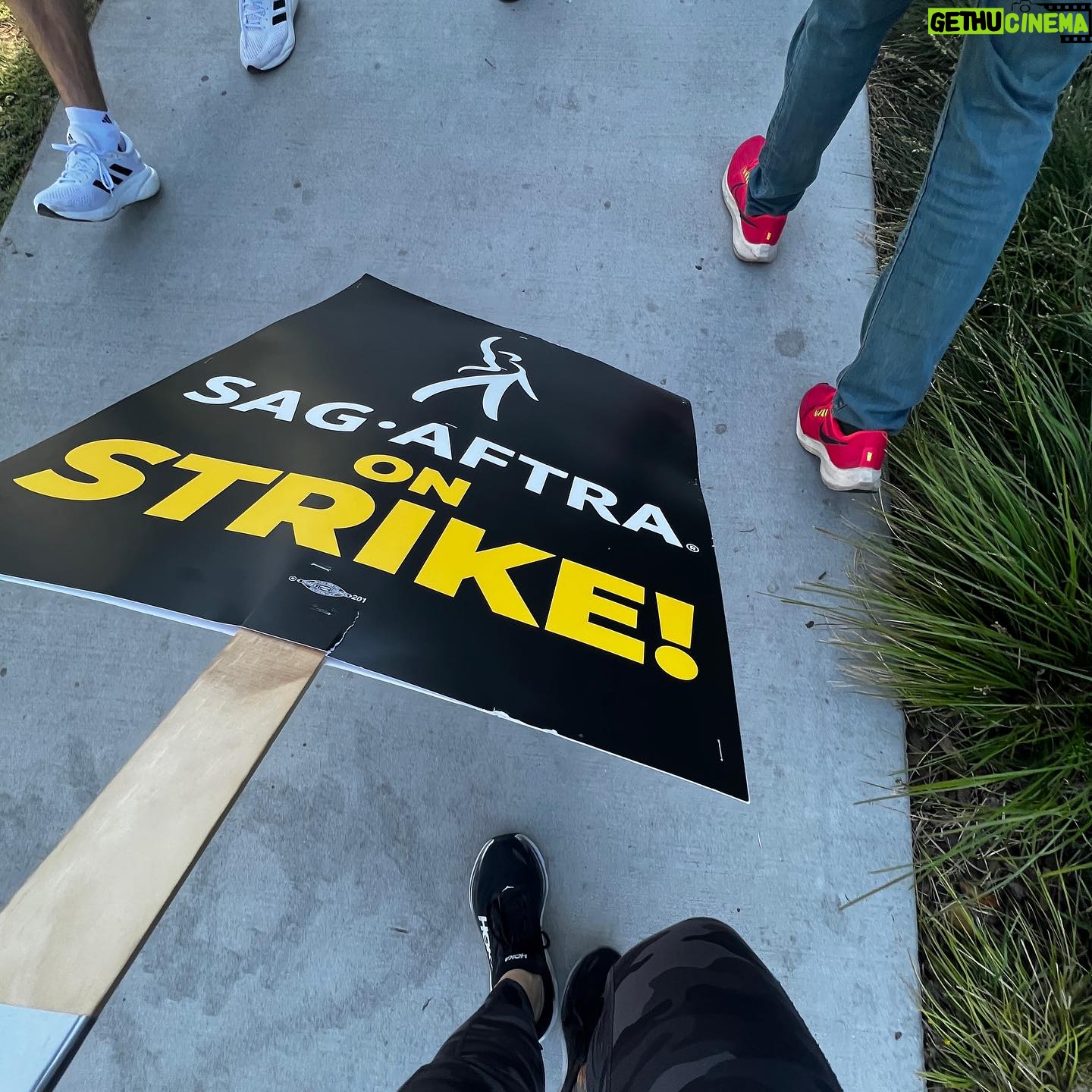 Romy Rosemont - 330 Likes - Got to walk the walk with some fine people today @christinasmoses @allisonemiller @cameronesposito All strong fierce women who I got the privilege of meeting because Iām an actor. @sagaftra #sagaftrastrong