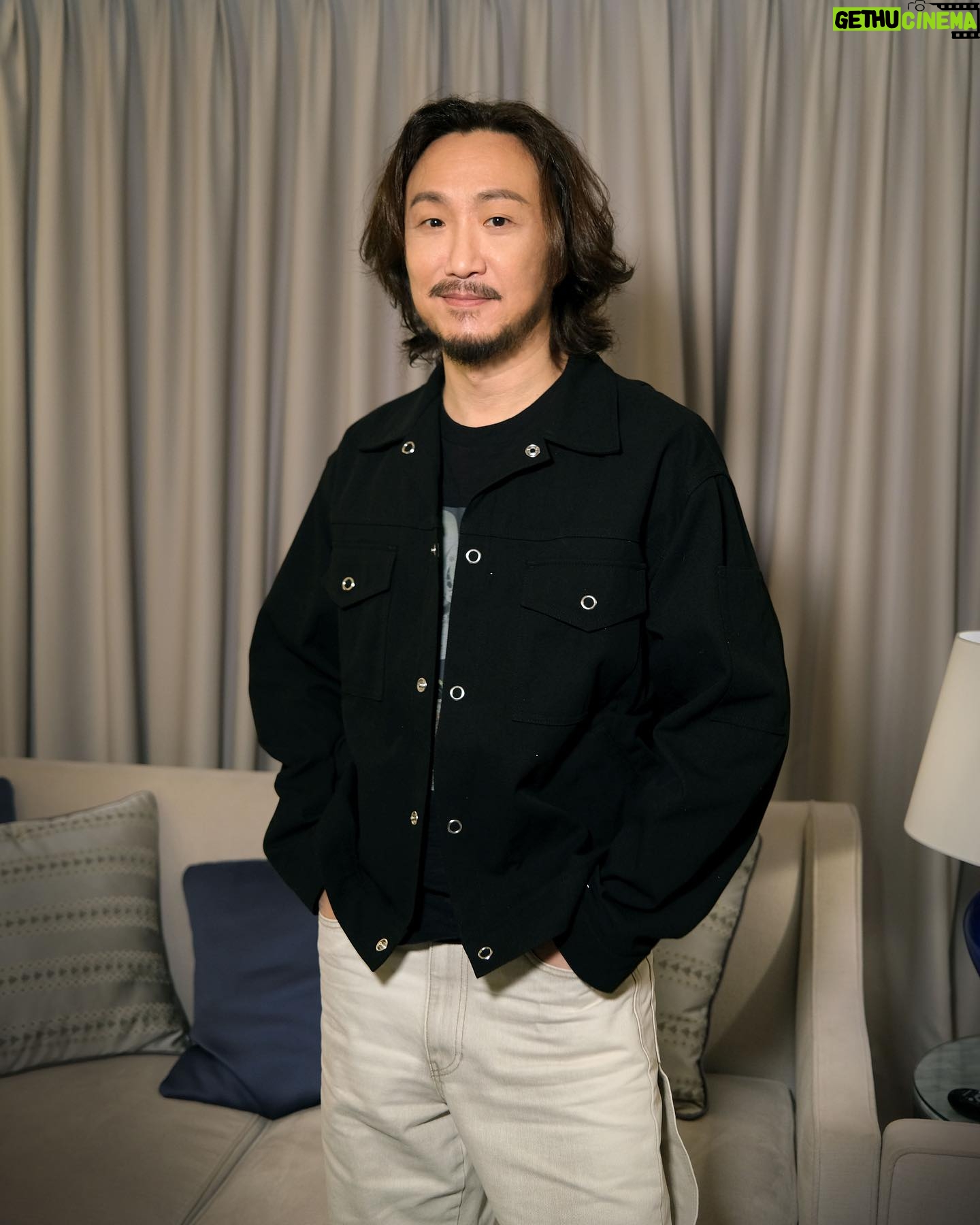Ronald Cheng - 7.3K Likes - 久違幾年嘅紅館演唱會反應非常熱烈真係好多謝各位。希望下星期優先訂購JAJA聲賣晒💪🏻😎
【Citi信用卡優先預訂《Fragments of Wonder 鄭中基世界巡迴演唱會2024 – 香港站》演唱會門票】,請於2023年12月12日上午10時至12月13 日晚上11時59分,經www.hkticketing.com/ 致電(852) 31 288 288進行購票。名額有限,先到先得,額滿即止!每張Citi信用卡限購4張門票(每次交易可購買最多4張門票)。優惠受條款及細則約束。
Hair Stylist: Horace Tse @horacetse
Make up artist: Henry Li @henryli_makeup
Stylist: @___3ddy
贊助場地:香港康得思酒店 Cordis, Hong Kong @cordishk
👔@acnestudios @alexandermcqueen @crenshawskateclub @farfetch @lanecrawford @dolcegabbana