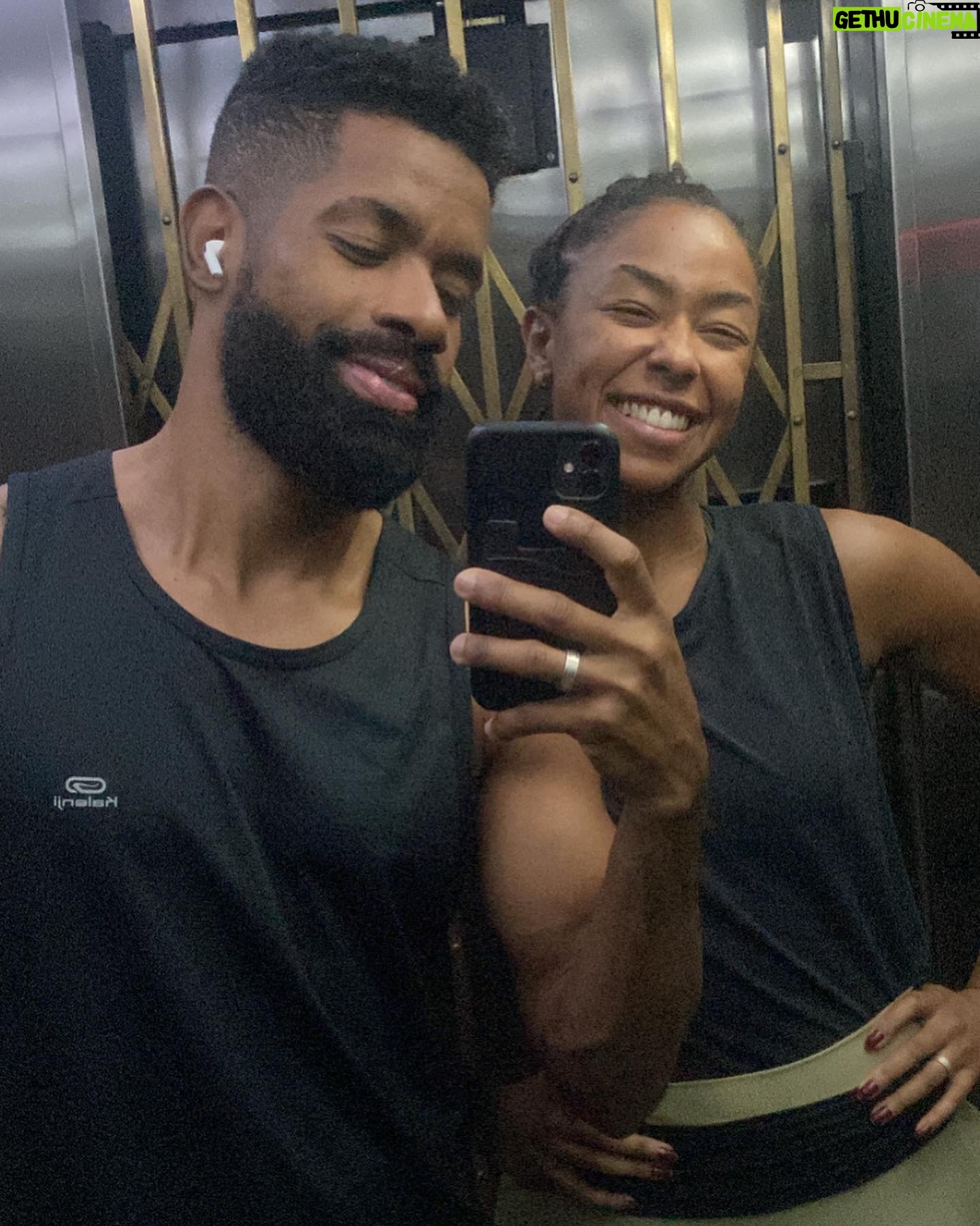 Ronaldo Moura - 453 Likes - Nossa vibe é diferente 🤎
#blackcouples #blacklove