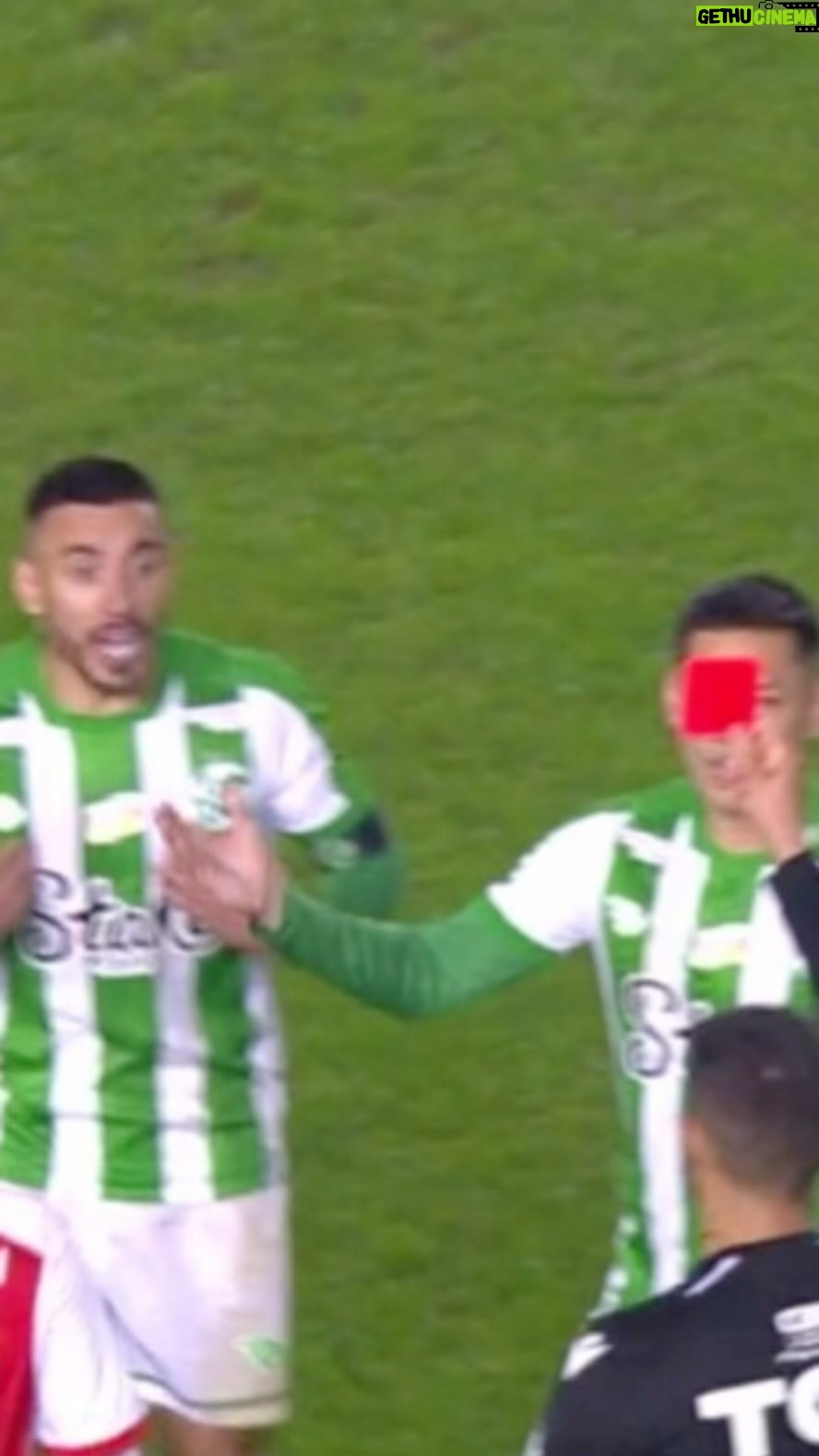 Ronaldo Moura - 3 Likes - Concorda com essa expulsão do jogador @alanruschel por se defender de um torcedor ?
#juventude #copadobrasil #var