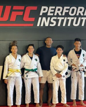 Ronaldo Souza Instagram - Estou muito orgulhoso de todos meus atletas @giulia_paivabjj @dudagraciebjj @enzo.santosc @ryan.csantos que lutaram hoje aqui no American National em Las Vegas. 
Eles fizeram um excelente trabalho e trouxeram 4 ouros. 
Quero agradecer ao UFC Performance Institute por ter recebido nossa equipe para o final da preparação. @jacaremartialarts 

I'm very proud of all my athletes who fought here today at the American National in Las Vegas.
They did a great job and brought 4 golds.
I want to thank the UFC Performance Institute for hosting our team for the final preparation. @ibjjf