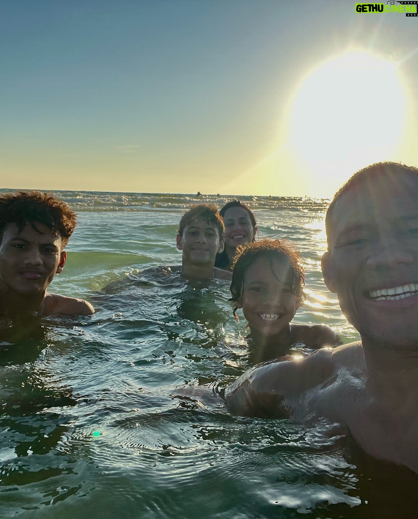 Ronaldo Souza - 8.6K Likes - Dois dias para descansar e recarregar as energias. Foi um tempo maravilhoso #FamĆlia