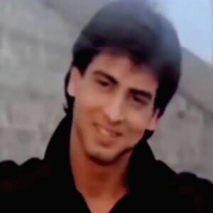 Ronit Roy Instagram - If only the 18-year-old me could see how far I’ve come! From being a teenager who had no clue about life to becoming this version of myself  and taking on every challenge that life has thrown at me, I truly have come a long way! Here’s to loving your own self and patting yourself on the back for all that you have made out of life !! #ThankYouForComingRonit
#IHaveComeALongWay
#ThankYouForComing In Cinemas on 6th October❤ @rohitboseroy