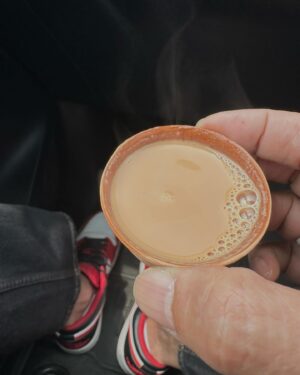 Ronit Roy Instagram - 2.5 hr flight, 2 hours on the road, another 2 hours to go! pit stop for Matir Bhar (kulhar) Chai and Jhalmuri and Ranbir offering me a 7up 😊
