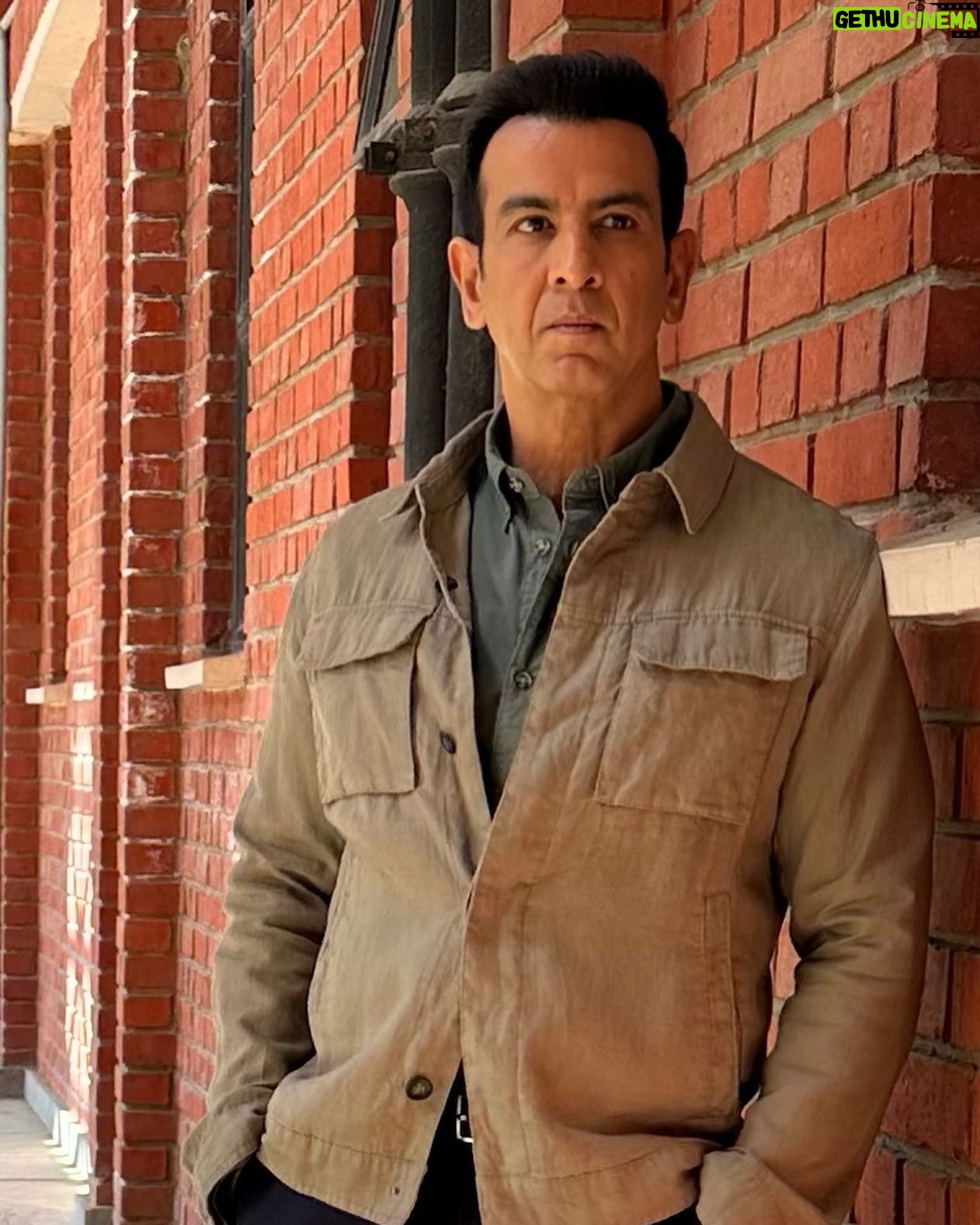 Ronit Roy - 18.8K Likes - Early early morning shoot today. #newfilm #shootdiaries #aajjaanekizidnakaro #lucknow #ronit #ronitboseroy #ronitroy #ronitians #ronitboseroylovers #ronitroyfans #ronitroystyle