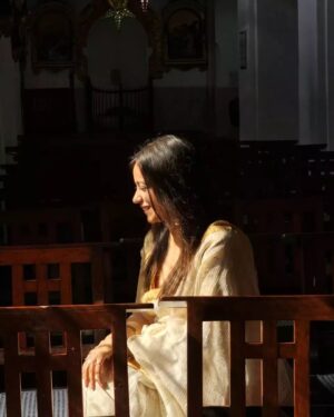 Ronjini Chakraborty Instagram - Last 🌞 of 2022

1.📸 @theperfecthitch 
2.📸 @anindyashankardas