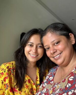 Ronjini Chakraborty Instagram - Cosy conversations and comfort food 😍 Saturday afternoon was indeed a Good Afternoon with @riddhima_paul @potolbabu_shihtzu 😘😘😘

❤️🌻🌈🎈🥣🐕