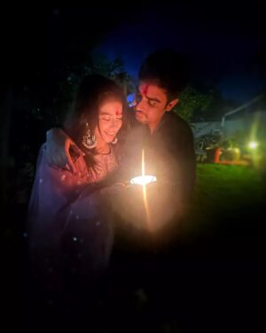 Ronjini Chakraborty Instagram - May we always find the light within us and light up the world with it too ✨✨✨
Hope you all had a great diwali ✨
Happy diwali ! 😊✨

📸@shaikhromana ❤️