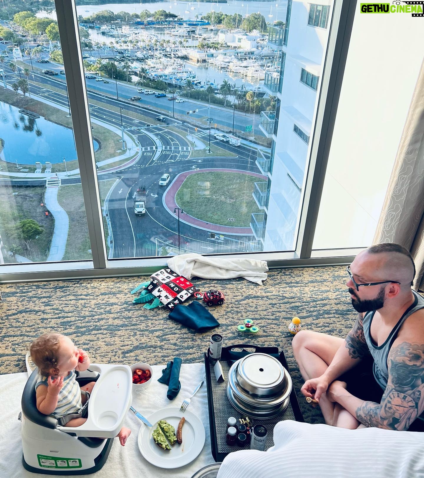 Ronnie Arneill - 4.3K Likes - The best morning ever ❤️
@cassielee
#myson #myfamily