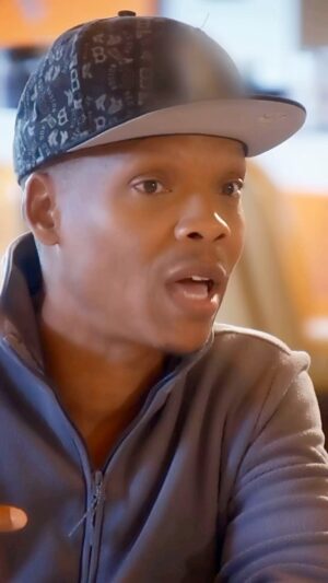 Ronnie DeVoe Instagram - Who’s ever dealt or right now dealing with intimacy issues in your relationship? 
•
#SexualHealing
•
Don’t LIE, and don’t sleep on #MTVCouplesRetreat Episode 5! Its on tonight at 9pm east but check your local listings… 

#DeVoeted 
#MarriageAmbassadors
#Married4LifeWalk