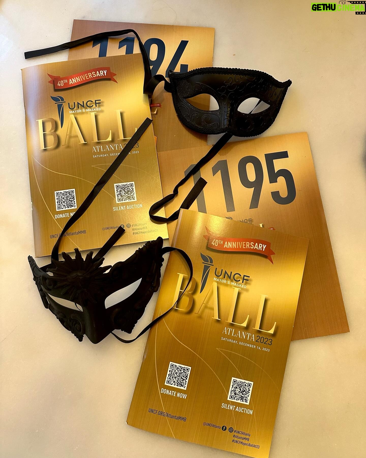 Ronnie DeVoe - 4.7K Likes - The Mayors Masked Ball Atlanta 2023 raised in upwards of 4 million dollars for the @UNCF last night!!!
Man, it felt great for me, @ShamariDeVoe and the @DeVoeTwins to give $10k on behalf of the DeVoe, Payne, Fears and Ballou familyā¦
We all have a duty to support our future young black scholars, leaders, entrepreneurs and professionals.
Shouts to @JustineNormanBoyd for taking care of us and organizing such an incredible event!
Giving back never looked so goodā¦
#DeVoeted
#UNCFMayorsBallAtl23