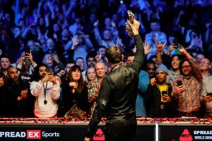 Ronnie O'Sullivan Instagram - I enjoyed that tonight. It’s always a tough game against Judd, he’s an exceptional player and a great bloke. But I did have fun tonight. Thanks again to all the fans! I hope you enjoyed it too this week 👍🏼