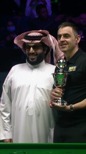 Ronnie O'Sullivan Instagram - What a night!! Thank you to the organisers @riyadhseason, to @turkialalshik and also the amazing support and love I’ve received out here from all the fans. Shukran

#riyadhseason