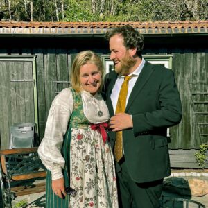 Ronny Brede Aase Instagram - Vel overstått 17. mai, folkens! Vi hadde fint vêr, hyggjeleg lag og heilt enorme grillpølser, så eg er nøgd!