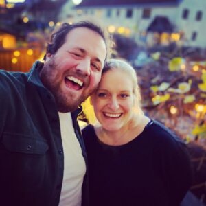 Ronny Brede Aase Instagram - God helg frå to gladlaksar som nett har lagt ut ny episode av «I karantene»!