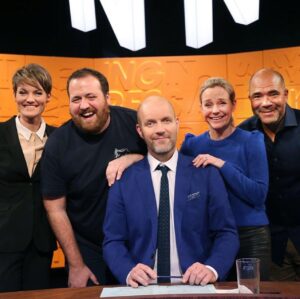 Ronny Brede Aase Instagram - Gjestar kveldens Nytt på Nytt! Litt skummel og særs hyggjeleg oppleving. Har på fin t-skjorte òg. God helg! 📷: Ole Kaland/NRK