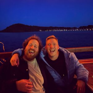 Ronny Brede Aase Instagram - To gladlaksar på bryggerestaurant.