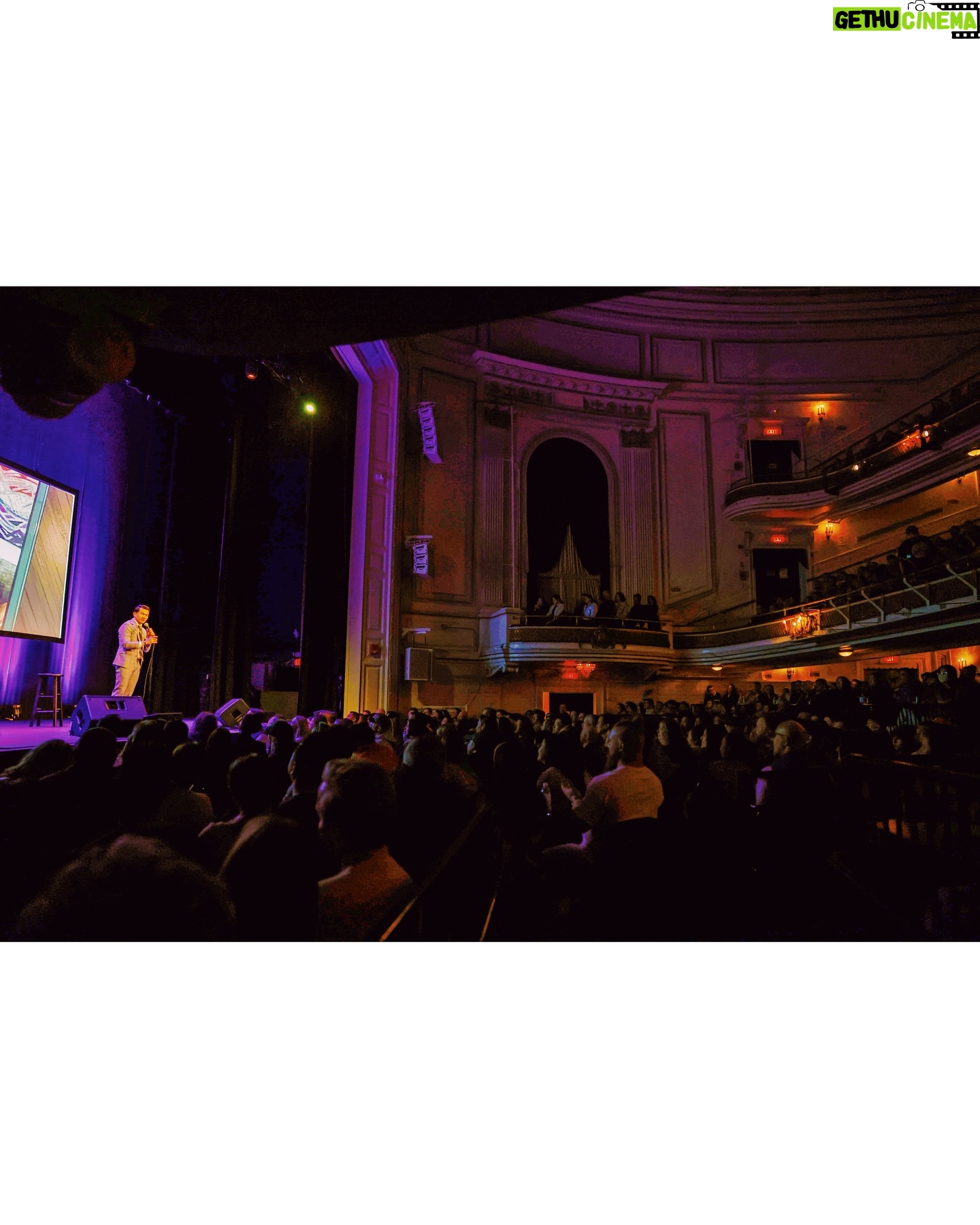 Ronny Chieng - 4.9K Likes - BOSTON! YOU ARE THIS MANCHESTER NEW HAMPSHIRE KID’S HOMETOWN CHINATOWN! Thank you for selling out FOUR SHOWS at @the_wilbur AND BOSTON MAYOR MICHELLE WU @mayorwu FOR COMING! My Dad would have loved this! And thanks to @andreajin and DJ @tonytrimm for being on the show.
📸: @jordanashleighf 👔: @latoiacunningham @bonobos 🎨: @igloo.toast.pop