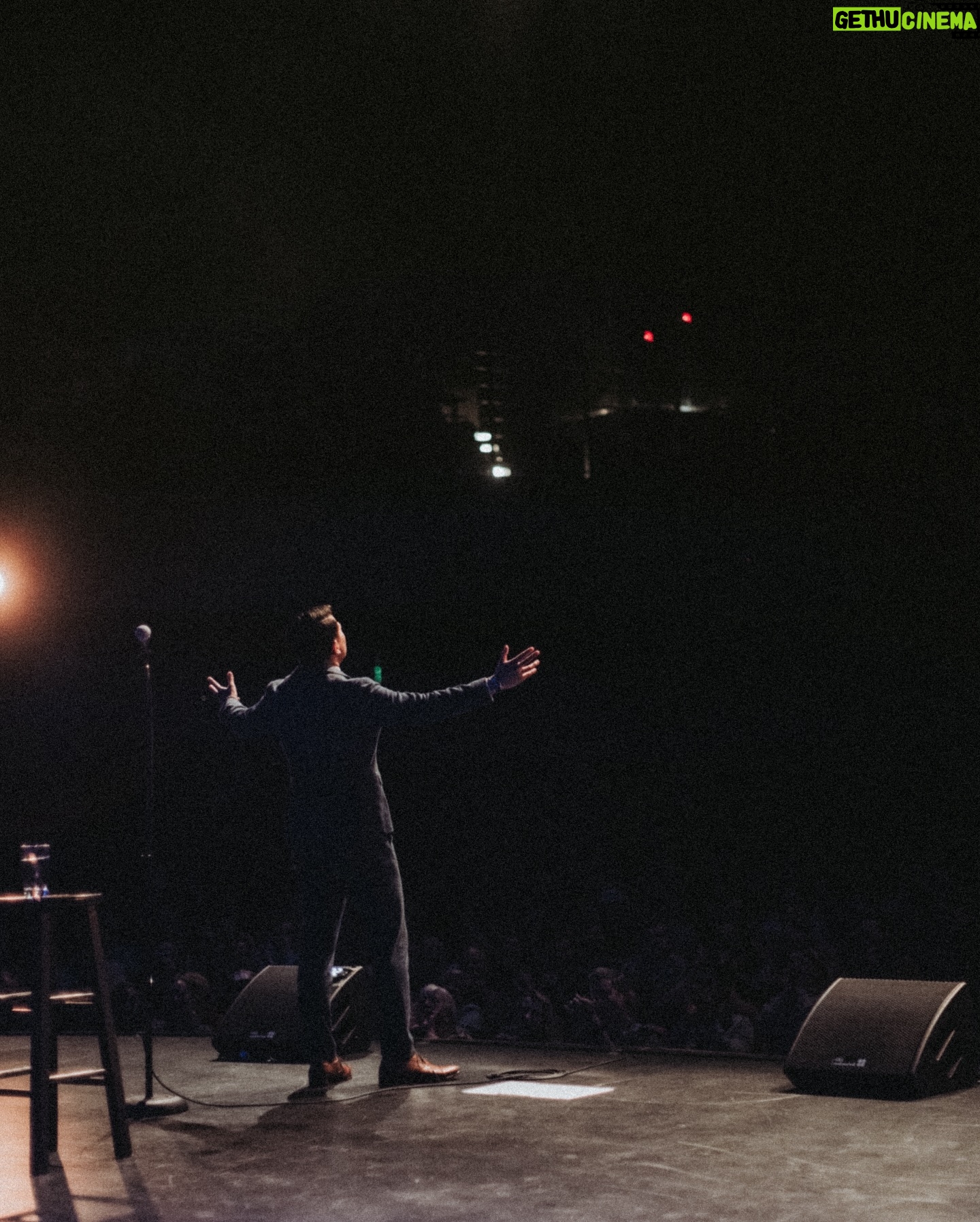 Ronny Chieng - 5.2K Likes - CHARLESTON, SOUTH CAROLINA! I loved visiting your beautiful town. Thank you @chsmusichall and DJ @tonytrimm and @cliffcashcomedy for being on the show! 📸: @dynesmedia
👔: @latoiacunningham @bonobos 🎨: @igloo.toast.pop