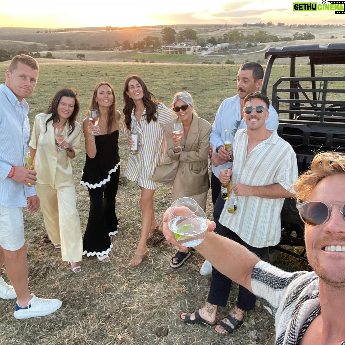 Rory Sloane - 8.4K Likes - What an amazing few days!!
Love the Dawsons!
Love my friends!
And love my wife (R&B jukebox queen)
