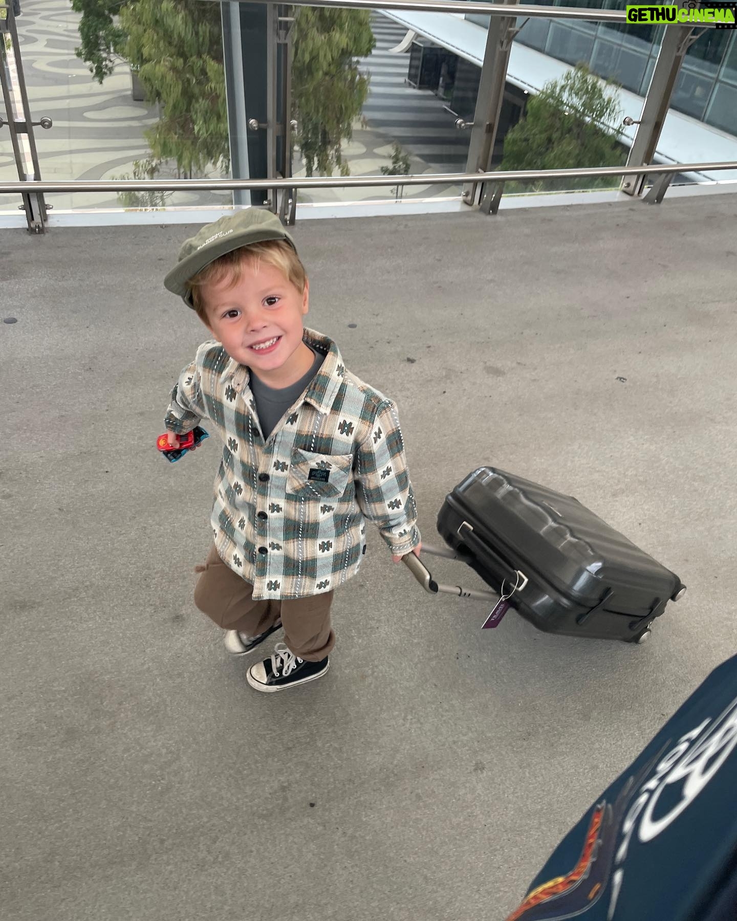 Rory Sloane - 6.8K Likes - Living