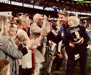 Rory Sloane Instagram - Geeeeeeeeeeee…. Big week… Lots of love shared… Thank you everyone for making this week unforgettable!! 

I love you all ❤️💛💙