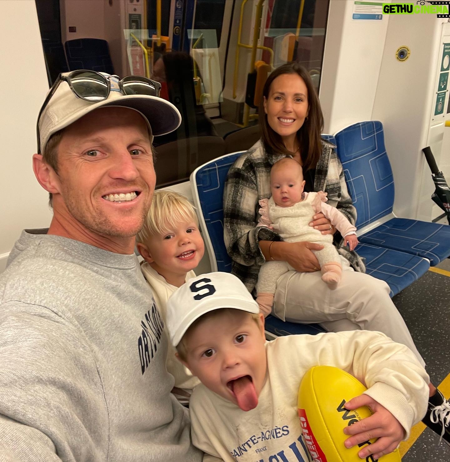 Rory Sloane - 7K Likes - Happy Mother’s Day to these two beautiful mums. We all love you very much